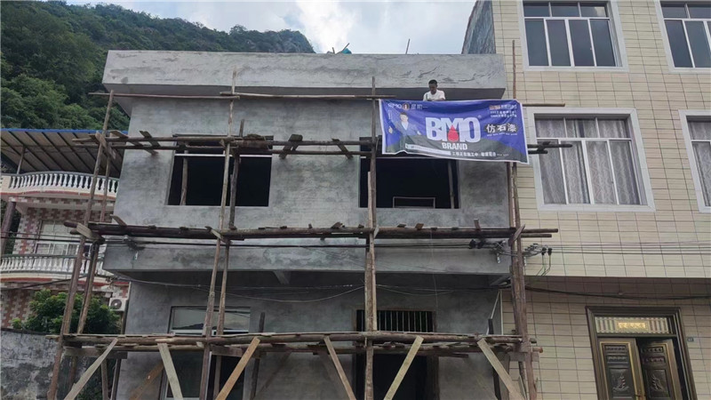 开拓市场，星期一施工工地现场